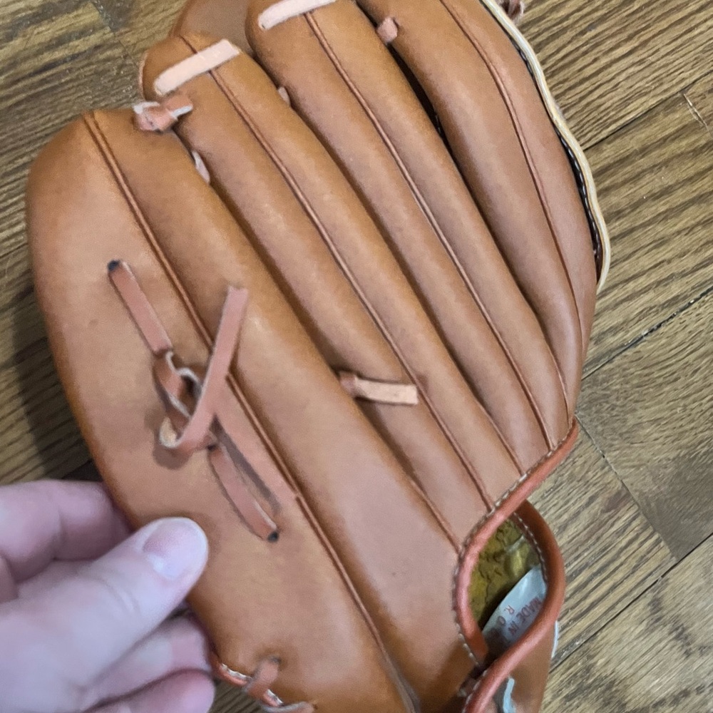 VINTAGE KOOL-AID BASEBALL GLOVE WHITE SOX ROUGH AND RARE - Picture 2 of 9